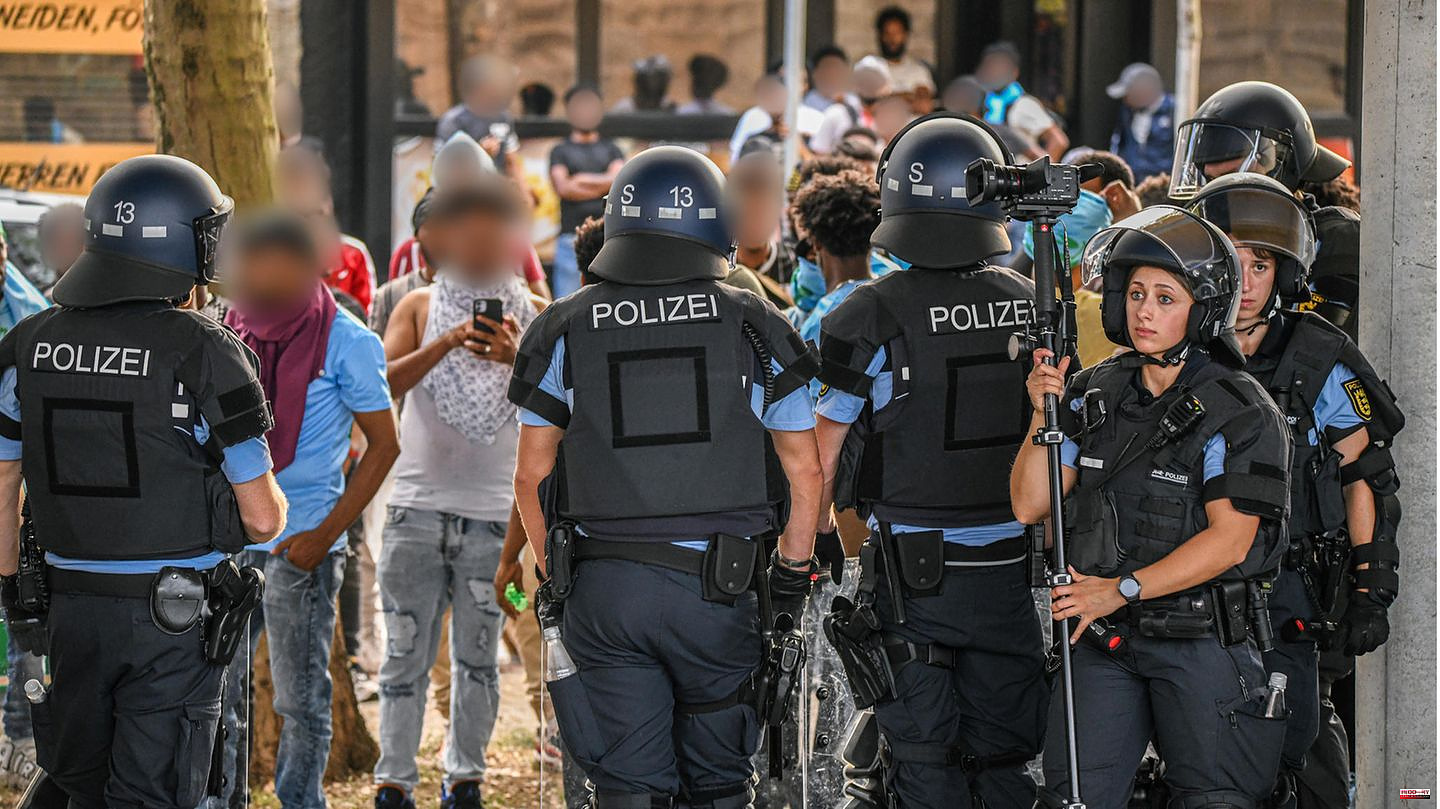 Stuttgart: Using wooden slats against the police – serious riots at Eritrea meetings
