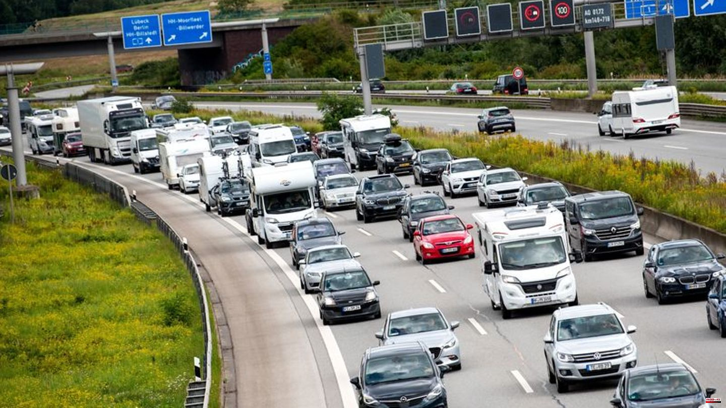 Traffic: ADAC: Significantly more and longer traffic jams