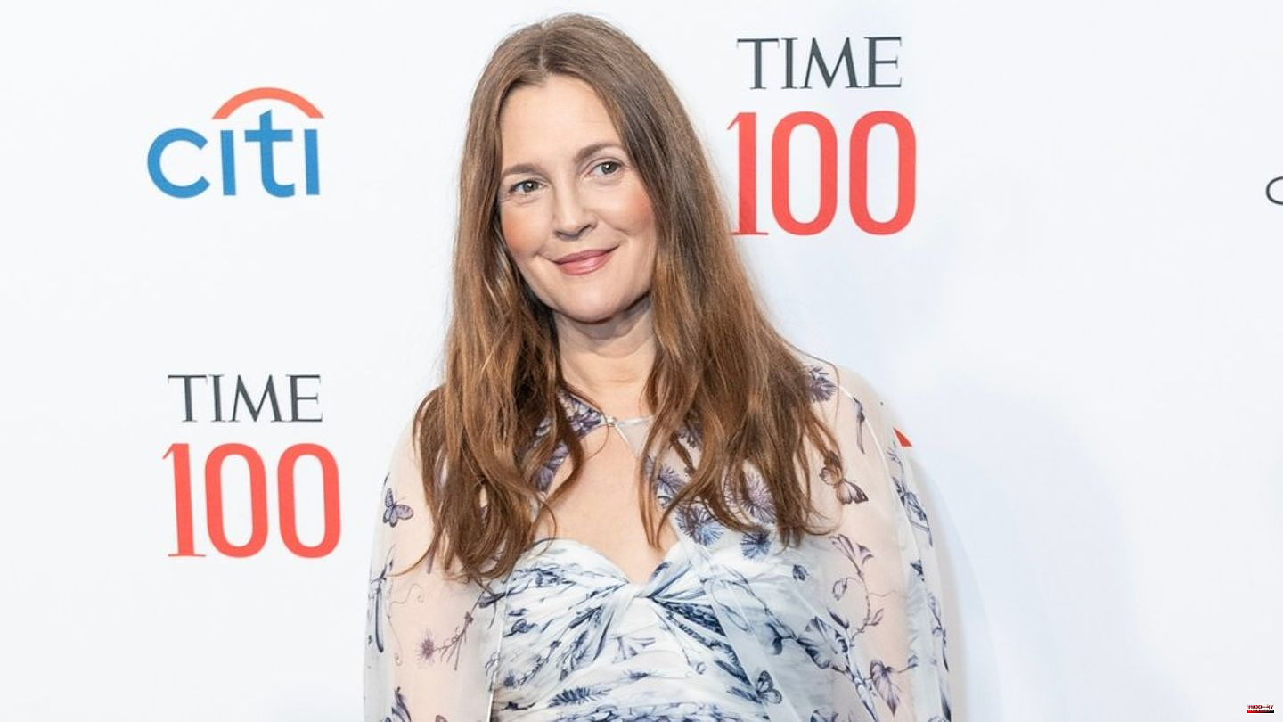 Drew Barrymore: She's waiting until the strike ends to premiere the show