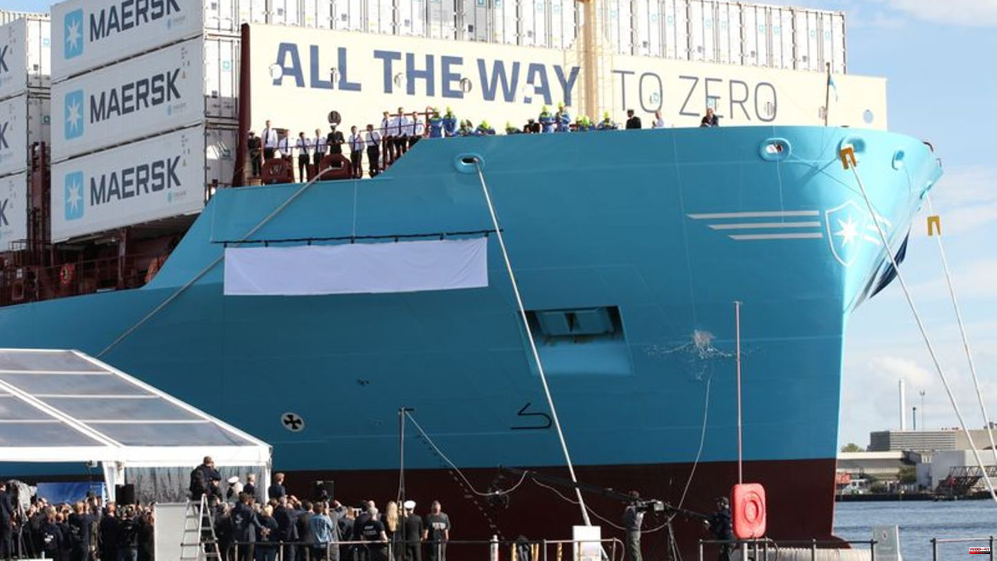 Shipping: Von der Leyen christens the first methanol container ship