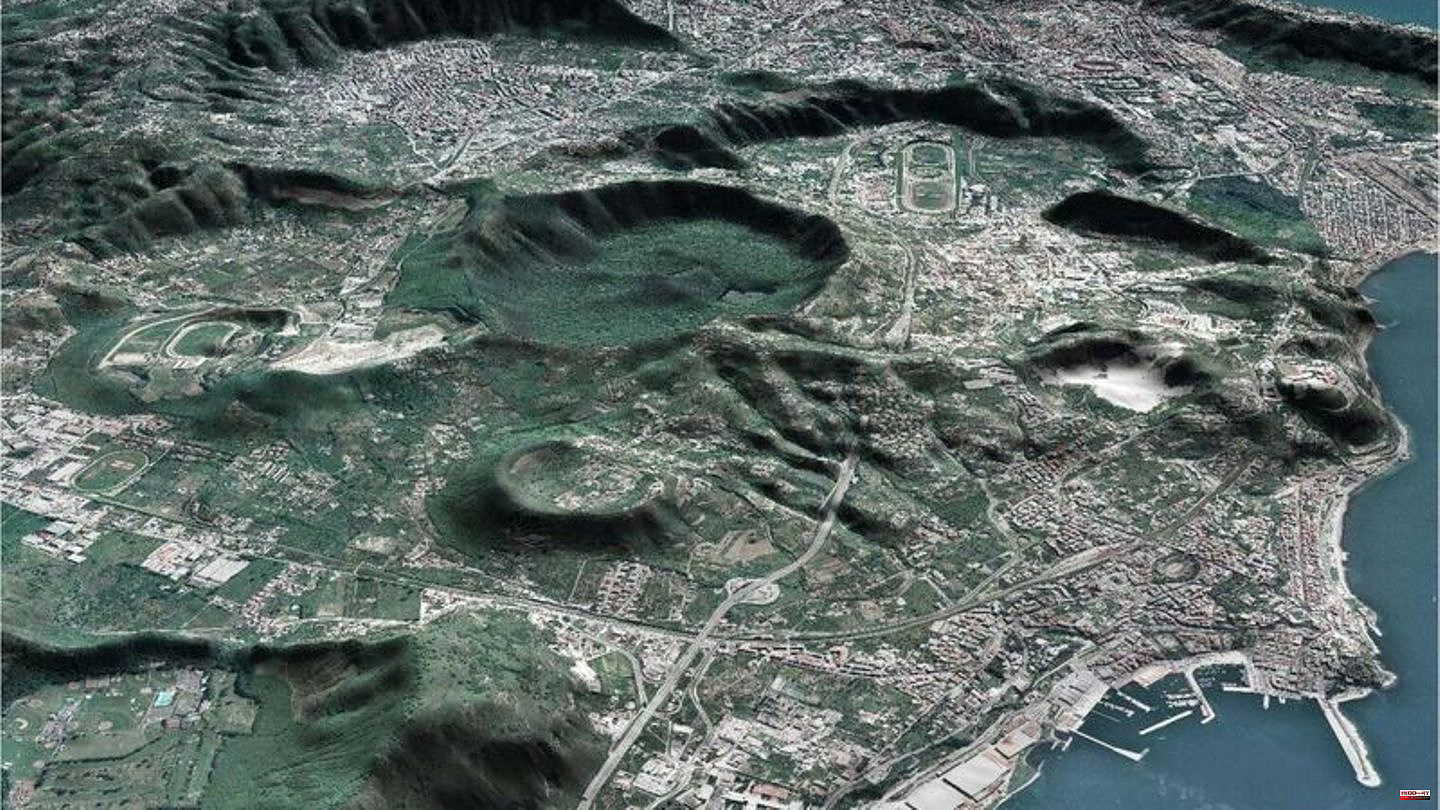 Phlegraean Fields: Repeated earthquakes: Italy announces evacuation plan for supervolcano eruption