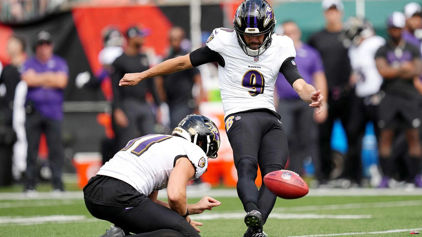 The 6th NFL game day: An opera singer kicks Baltimore to victory and an ancient record cannot be broken again