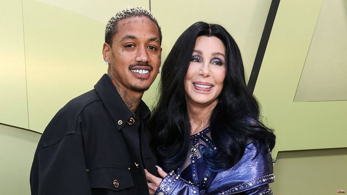 Cher on her young on-off boyfriend: "I've learned that it's never too late"
