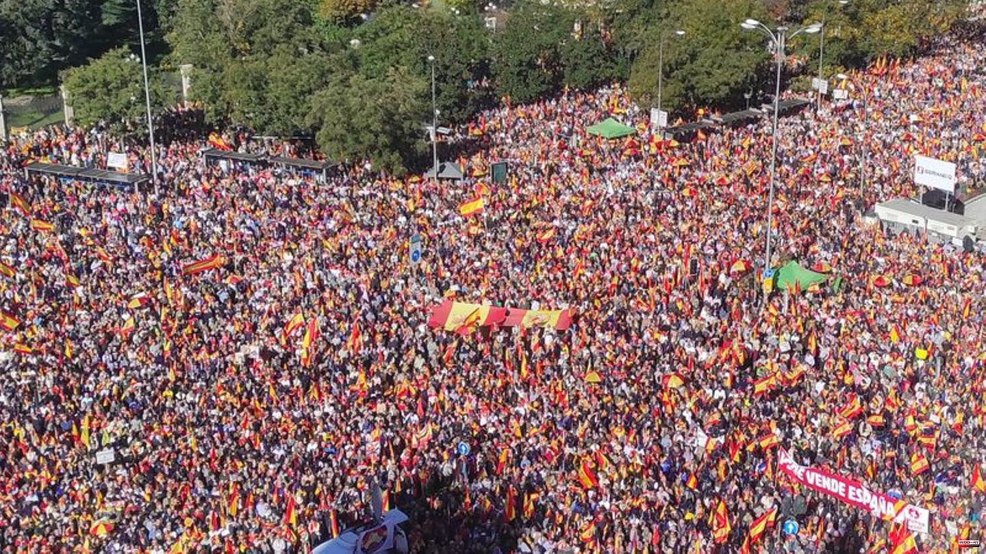 Spain: Madrid: New large demonstration against amnesty for Catalans