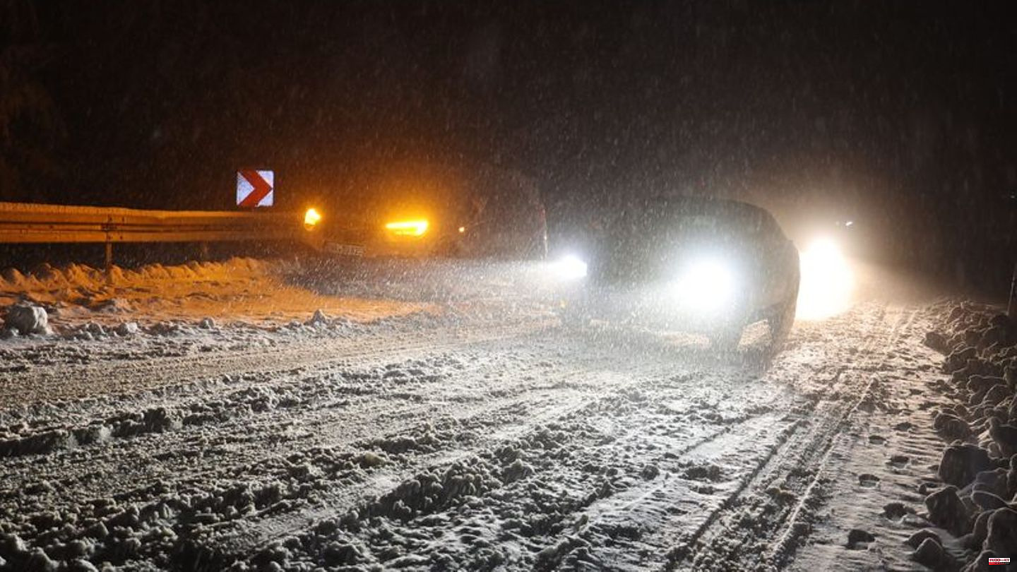 Onset of winter: Accidents and trapped drivers in Hesse
