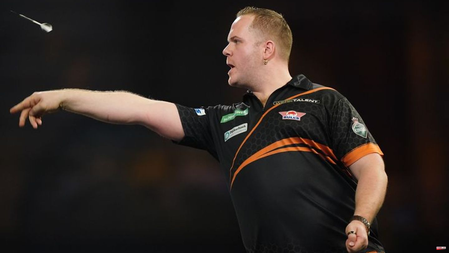 Darts: Out for the eggplant king: Van Duijvenbode loses at the World Cup