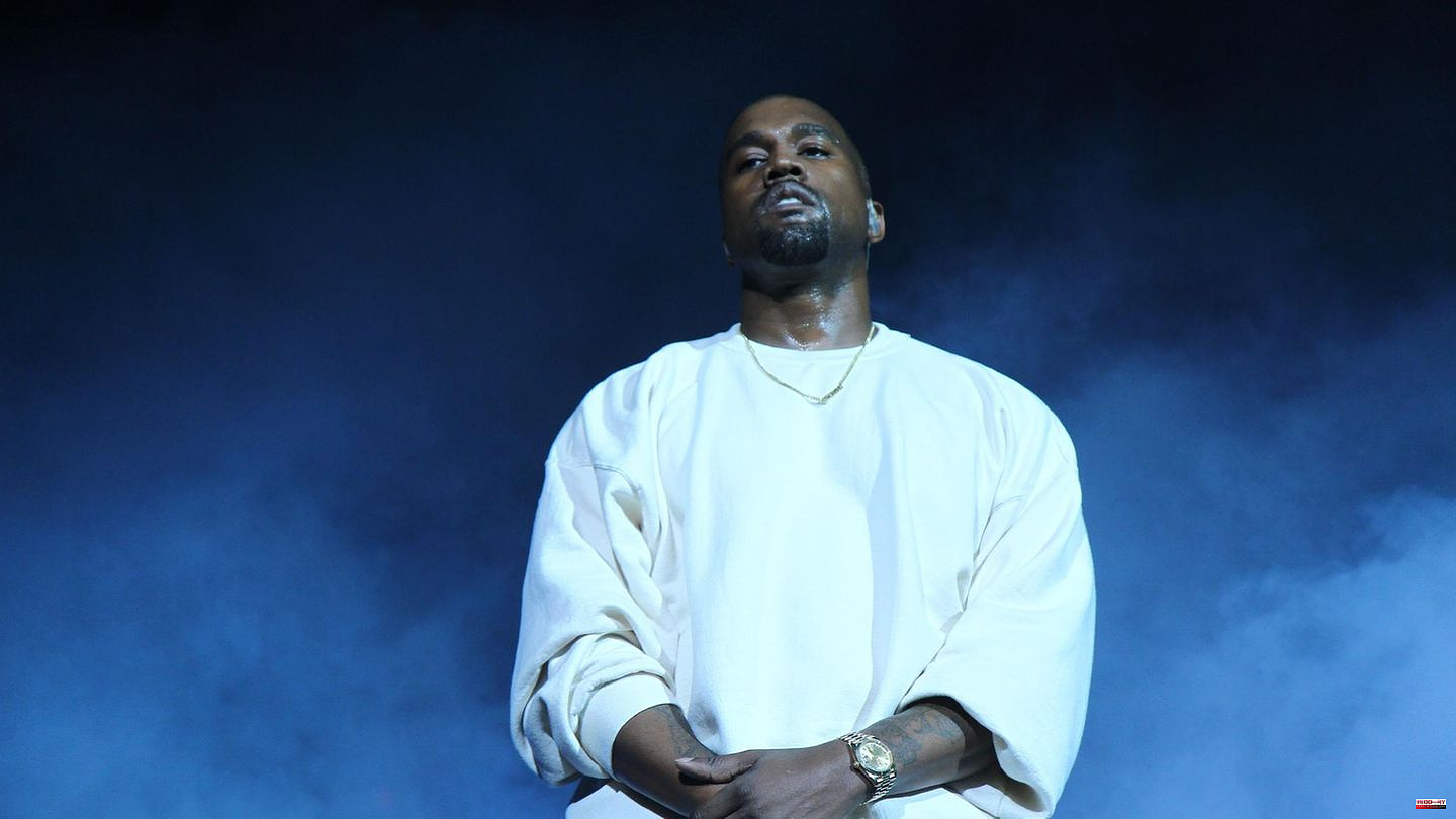 On Instagram: Kanye West: "I sincerely apologize to the Jewish community"