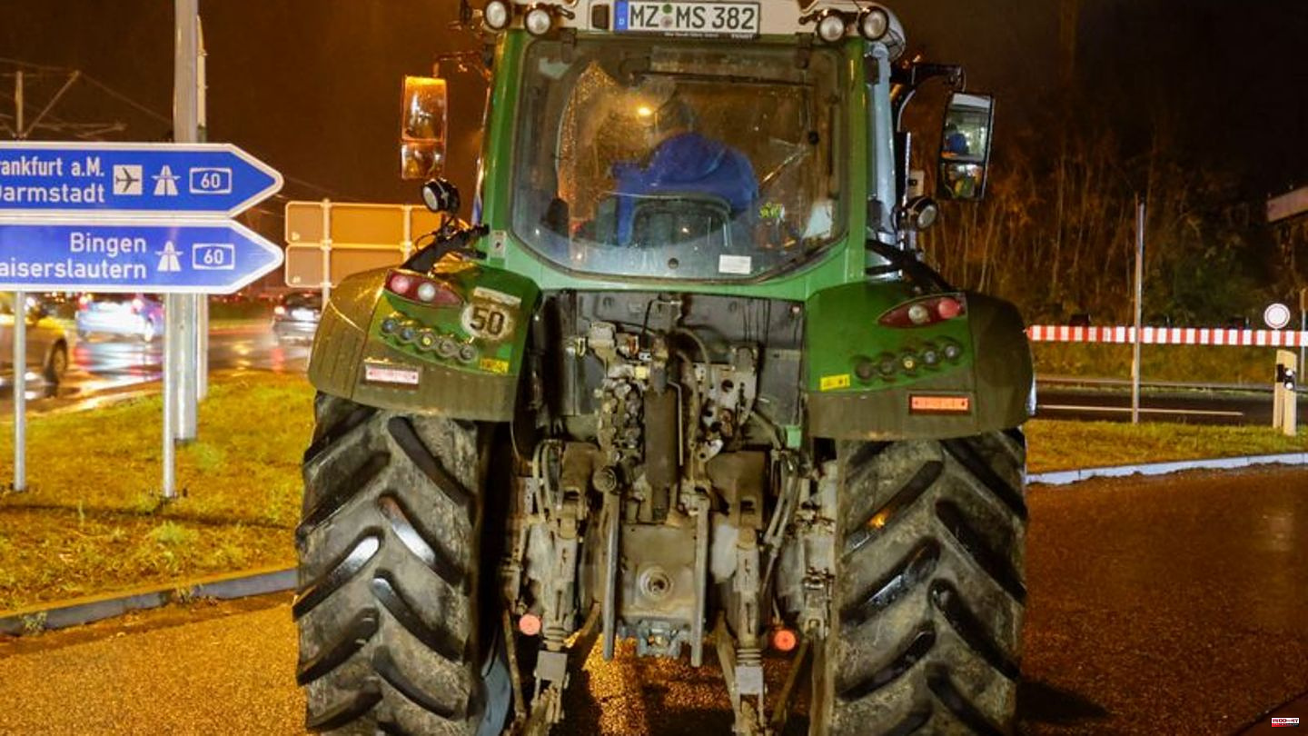 Agriculture: Farmers protest with dozens of tractors - towards Hermeskeil