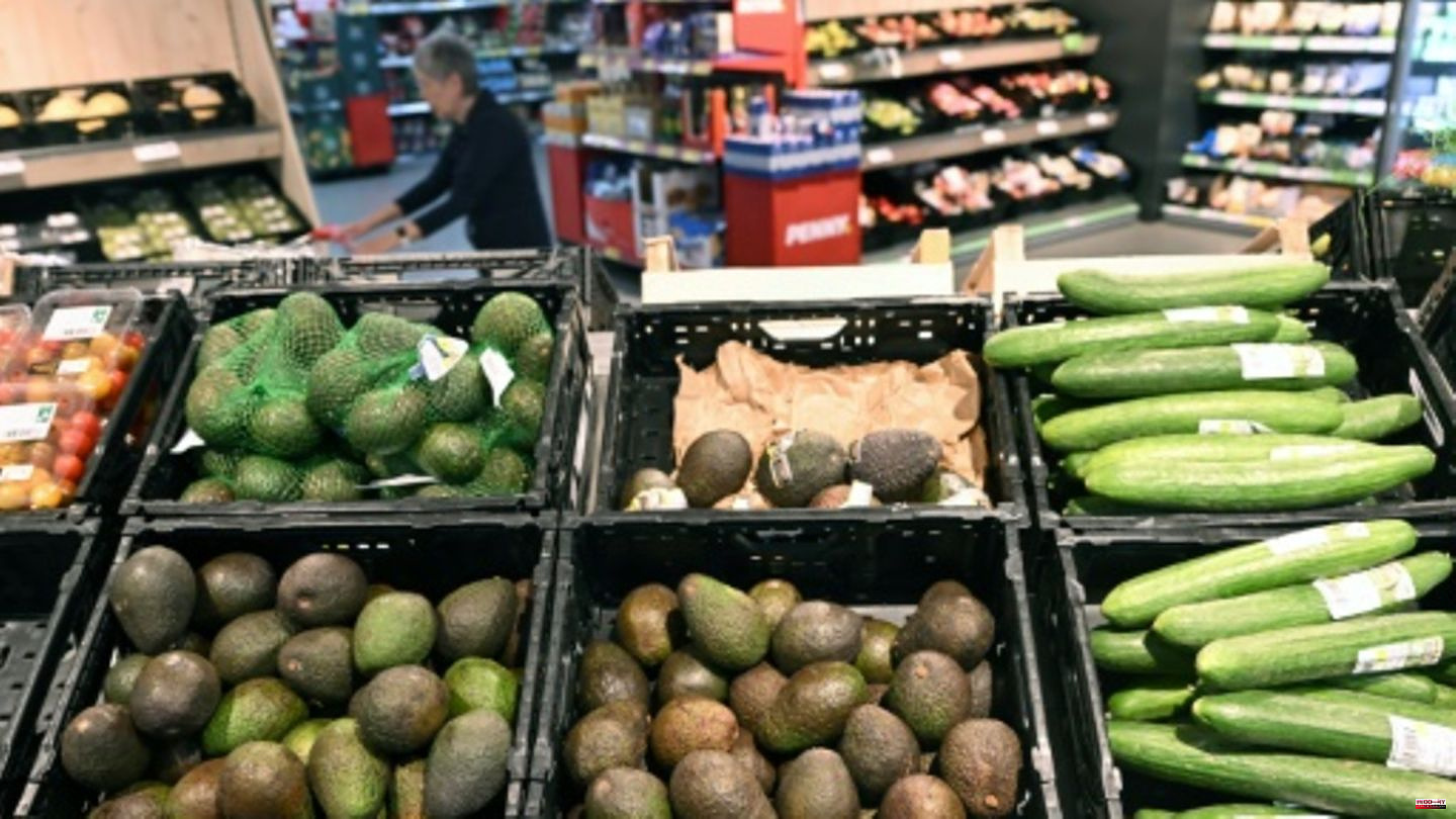 Inflation is expected to weaken significantly in January to 2.9 percent