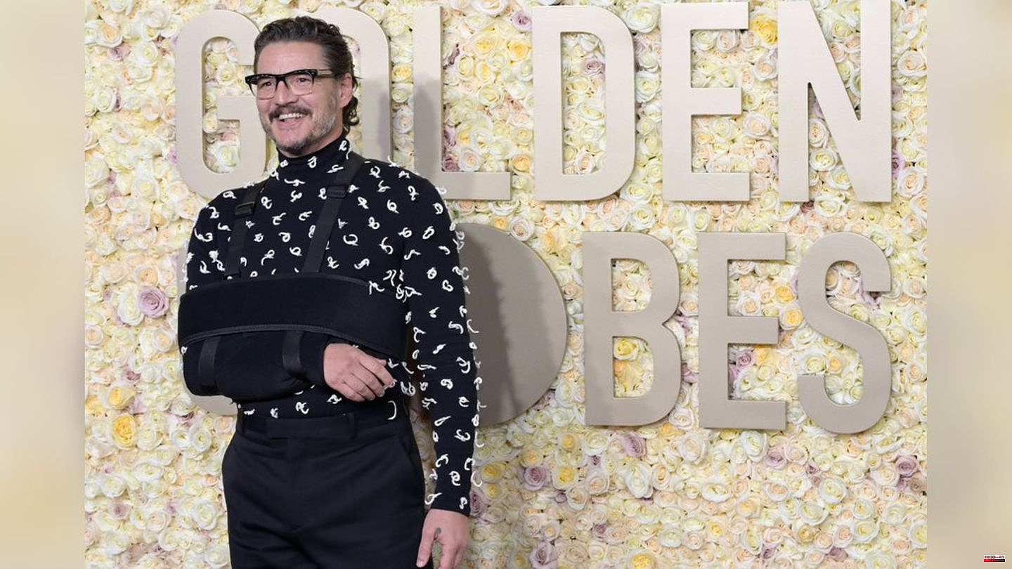 Pedro Pascal: Why the series star wears an arm sling