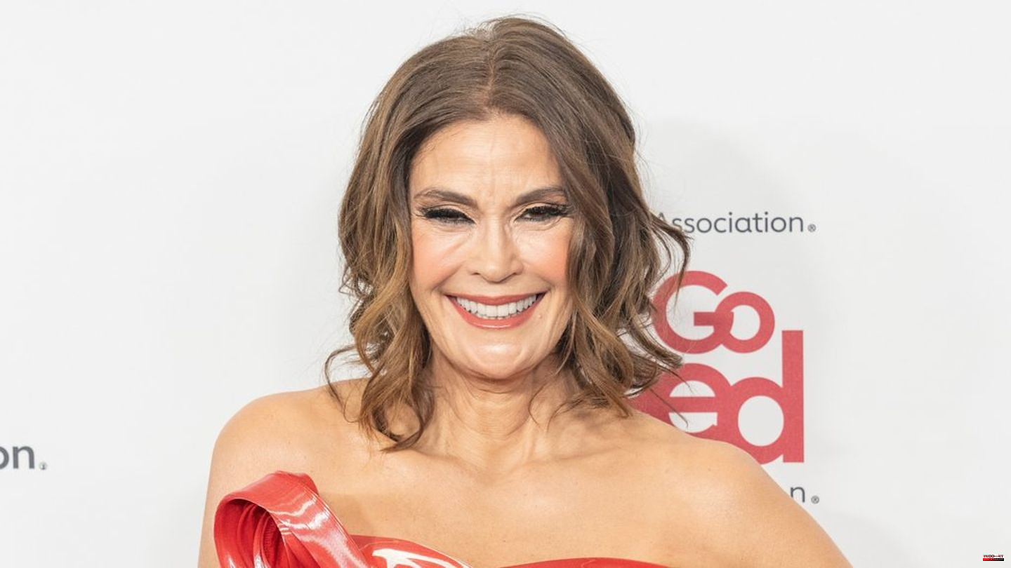 Teri Hatcher: Actress banned from dating app