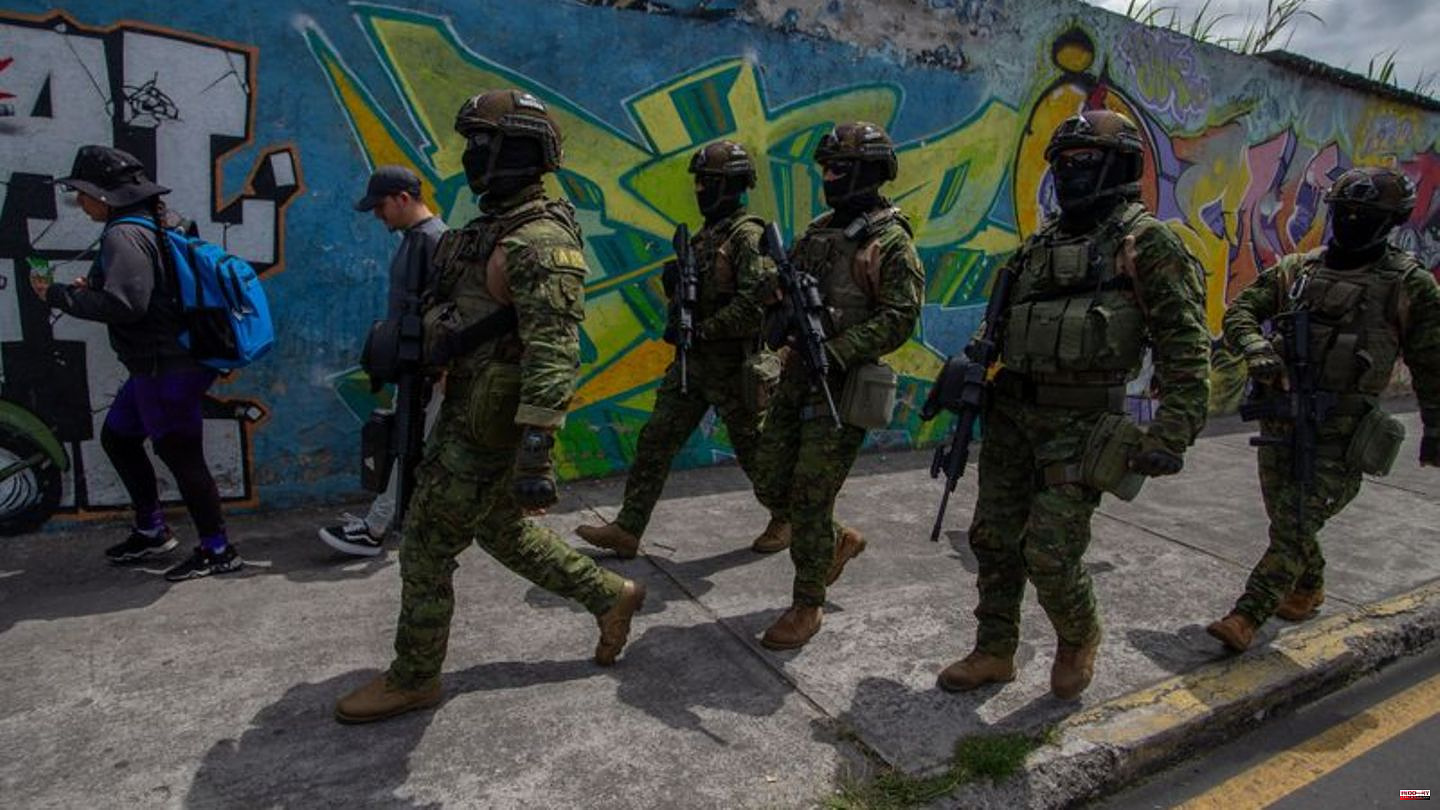 Ecuador: Correctional officers taken hostage are released