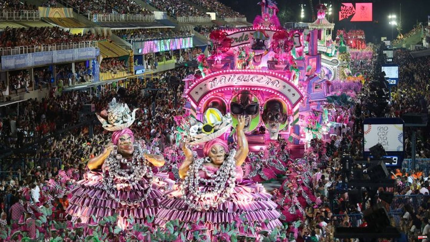 Customs: Carnival starts in Rio: parades start in the Sambodrome