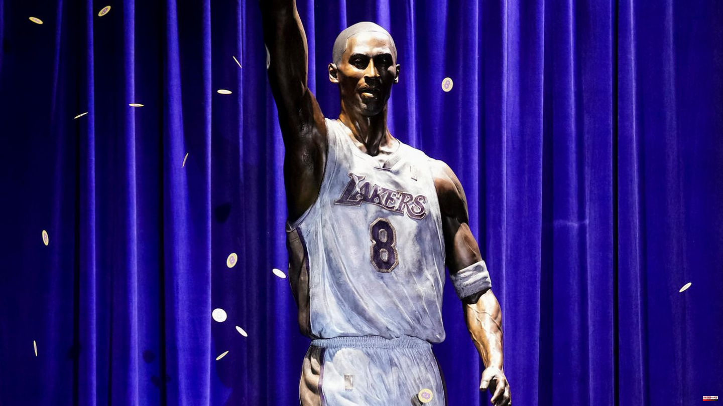 Accident basketball star: Kobe Bryant statue unveiled, Vanessa Bryant gives emotional speech