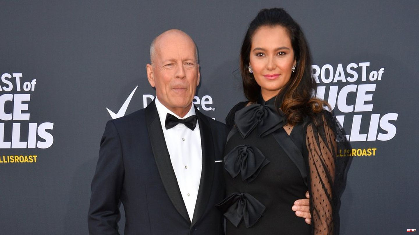 Bruce Willis: Wife publishes book about illness