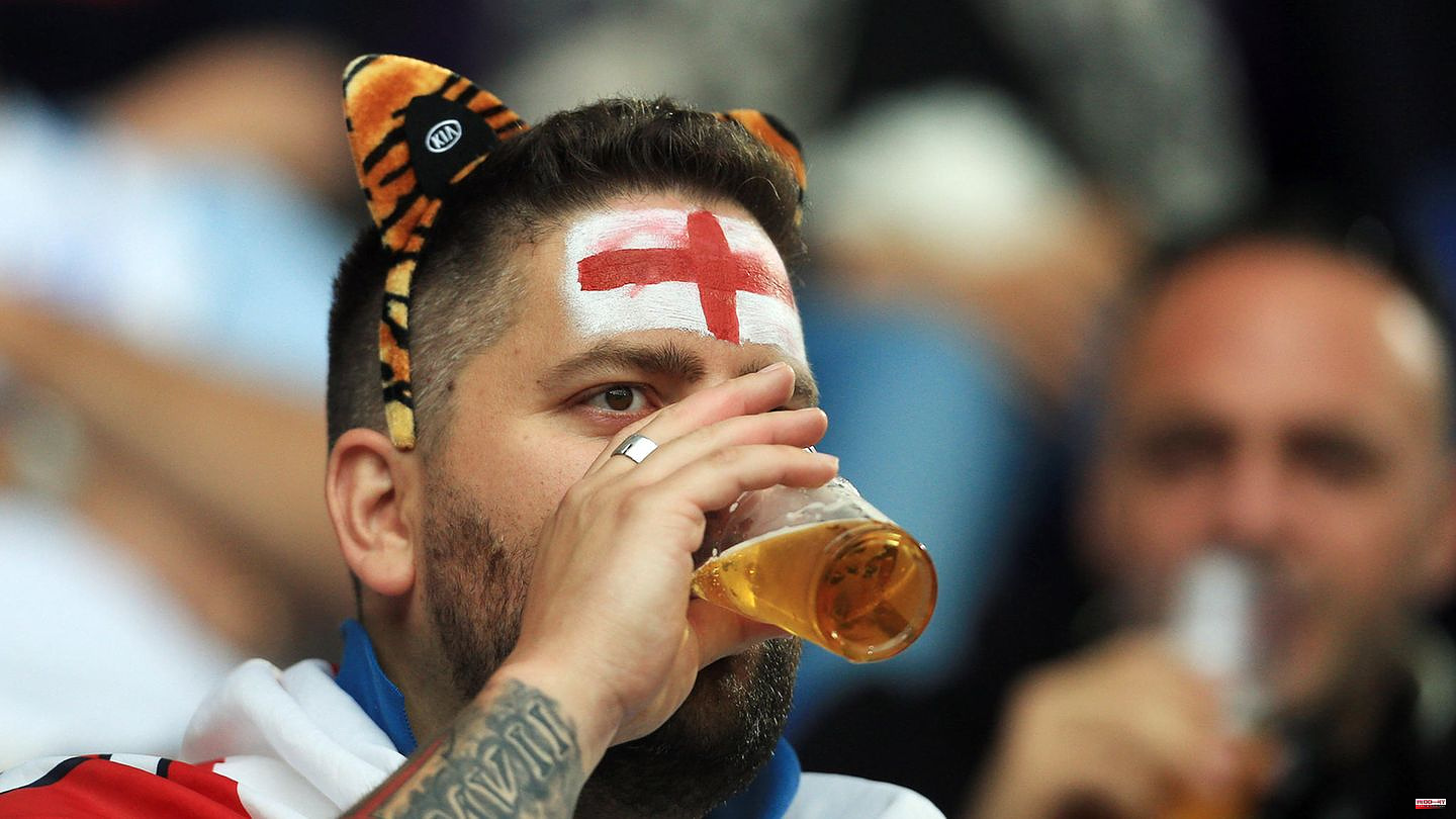 Before the European Football Championship: British Foreign Office warns against strong beer in Germany
