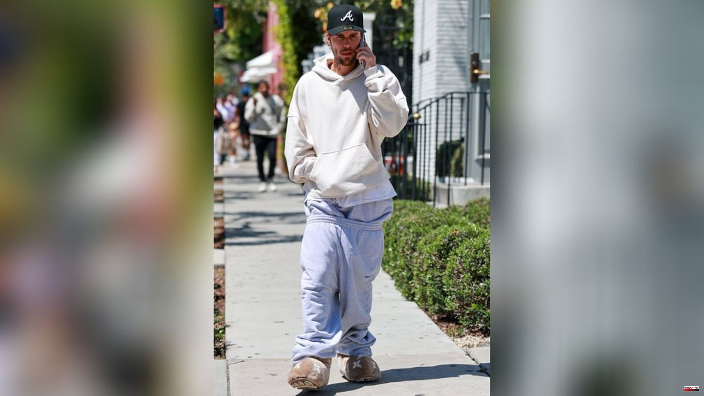 Justin Bieber's casual look: Is this sweatpants style really necessary?