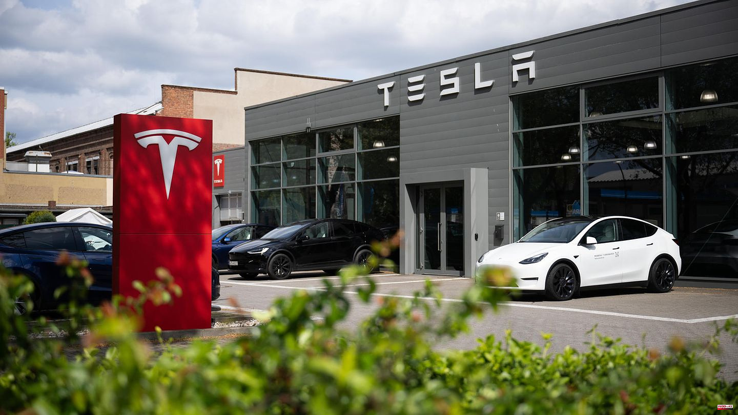 Car manufacturer: Tesla sales are shrinking for the first time in four years - cheap models should come faster