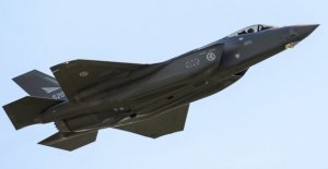Associate professor: New fighter aircraft reduces...