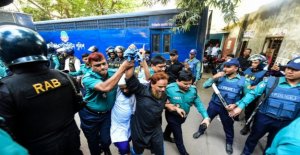 Bangladesh condemning seven to death for killing 22...