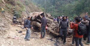 Bus driver loses control in the hairpin turn in Nepal...