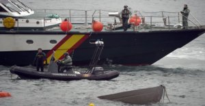 Spanish police find submarine full of cocaine