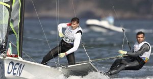 Danish sailors falls back at the WORLD cup in Auckland