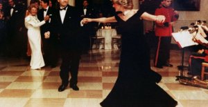 Diana's party dress was not sællert at the London...