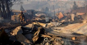 Fires threatens chilean city: Residents flee in the...