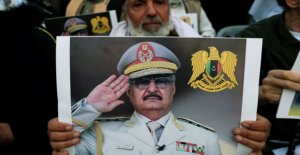 Libyan rebel leader sends his forces against Tripoli