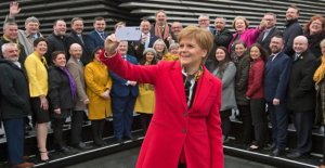 Scottish leader calls referendum on secession after...