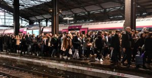 Strikes paralyze rail traffic in France for 12. time