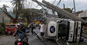 Violent typhoon takes the lives of ten people in the...