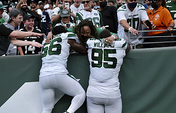 Jets’ Williams brothers represent during Crucial...