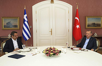Rare meeting between leaders of Greece and Turkey:...