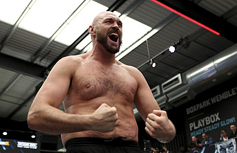 Tyson Fury will not discuss the sudden closing of...