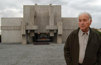 The sculptor from Salamanca Ángel Mateos Bernal dies...