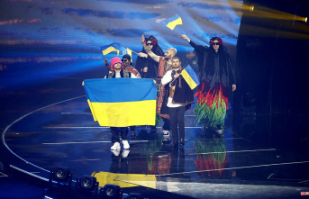 “Help Mariupol, help Azovstal”: at Eurovision,...