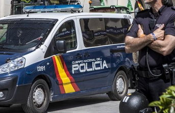 The National Police investigates a gang rape of a twelve-year-old girl in Valencia
