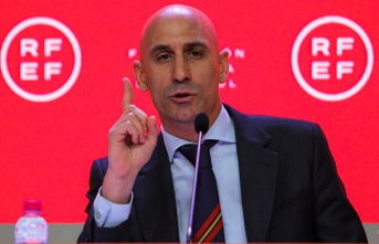 The RFEF denies that Rubiales' trip was private: "It was institutional, in search of more income"