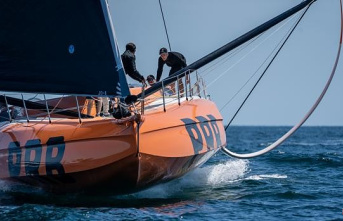 Kevin Escoffier is already sailing with the new IMOCA...