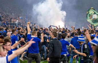 "I was afraid that I would die": Fan complains about the lack of security in Schalke's attack on the square