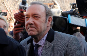 Kevin Spacey returns to a great production again after his abuse scandals