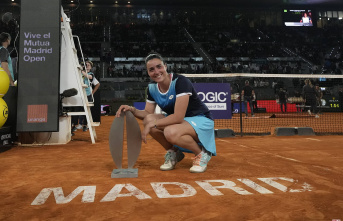 WTA Rankings: Swiatek top, Jabeur 7th after win in...