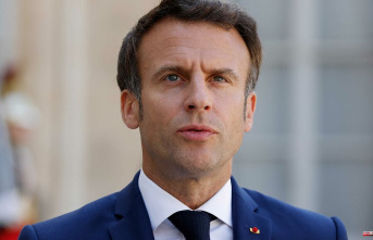 Macron imagines the “European political community”...
