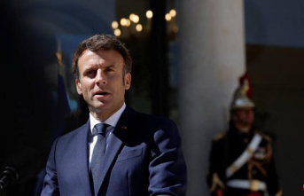 Emmanuel Macron can appoint a woman head of government today