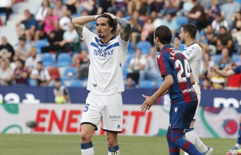 Alavés says goodbye to Primera and Real secures the...