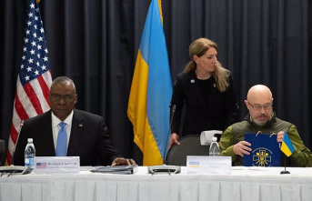 Austin will chair the second meeting of the military contact group for Ukraine
