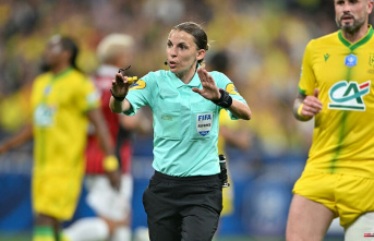 Stéphanie Frappart will referee World Cup matches...
