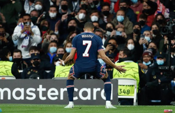 Mbappé must decide between two "equal" offers from Real Madrid and PSG
